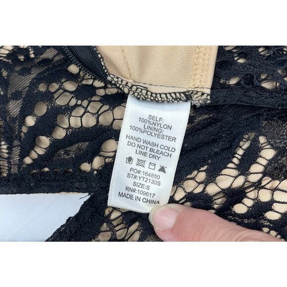 Shinestar Women's Lace V-Neck Top Size Small Pre-Owned in good condition - Picture 11 of 12